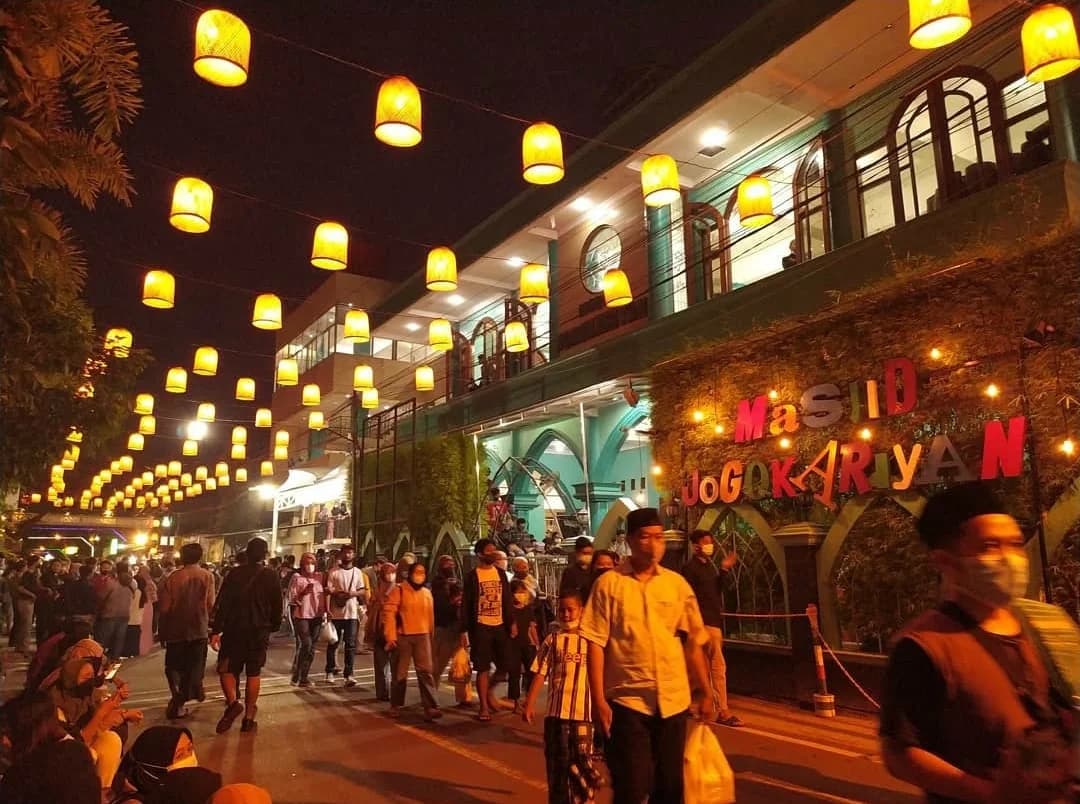 Marhaban Ya Ramadhan: Experiencing Ramadan in Indonesia